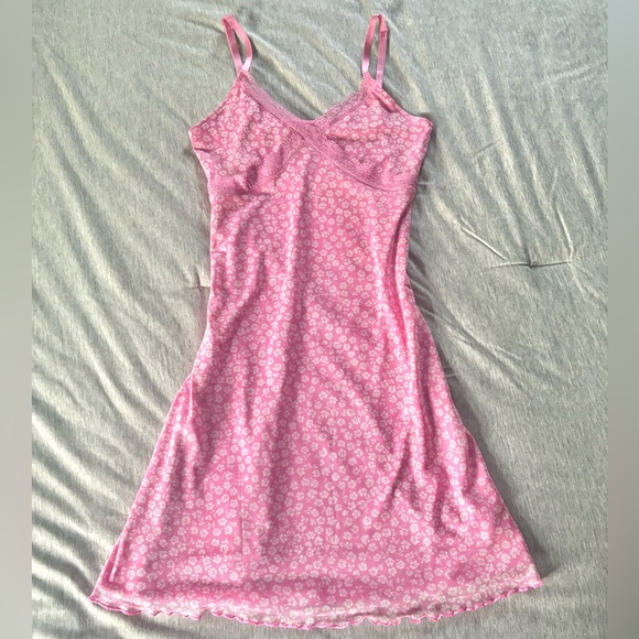 Pink Lace Trimmed Mesh Dress - Picture 3 of 5